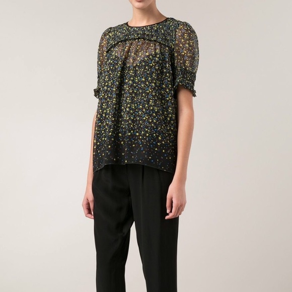 Marc Jacobs Tops - Marc Jacobs Flower Print Top Size 4
